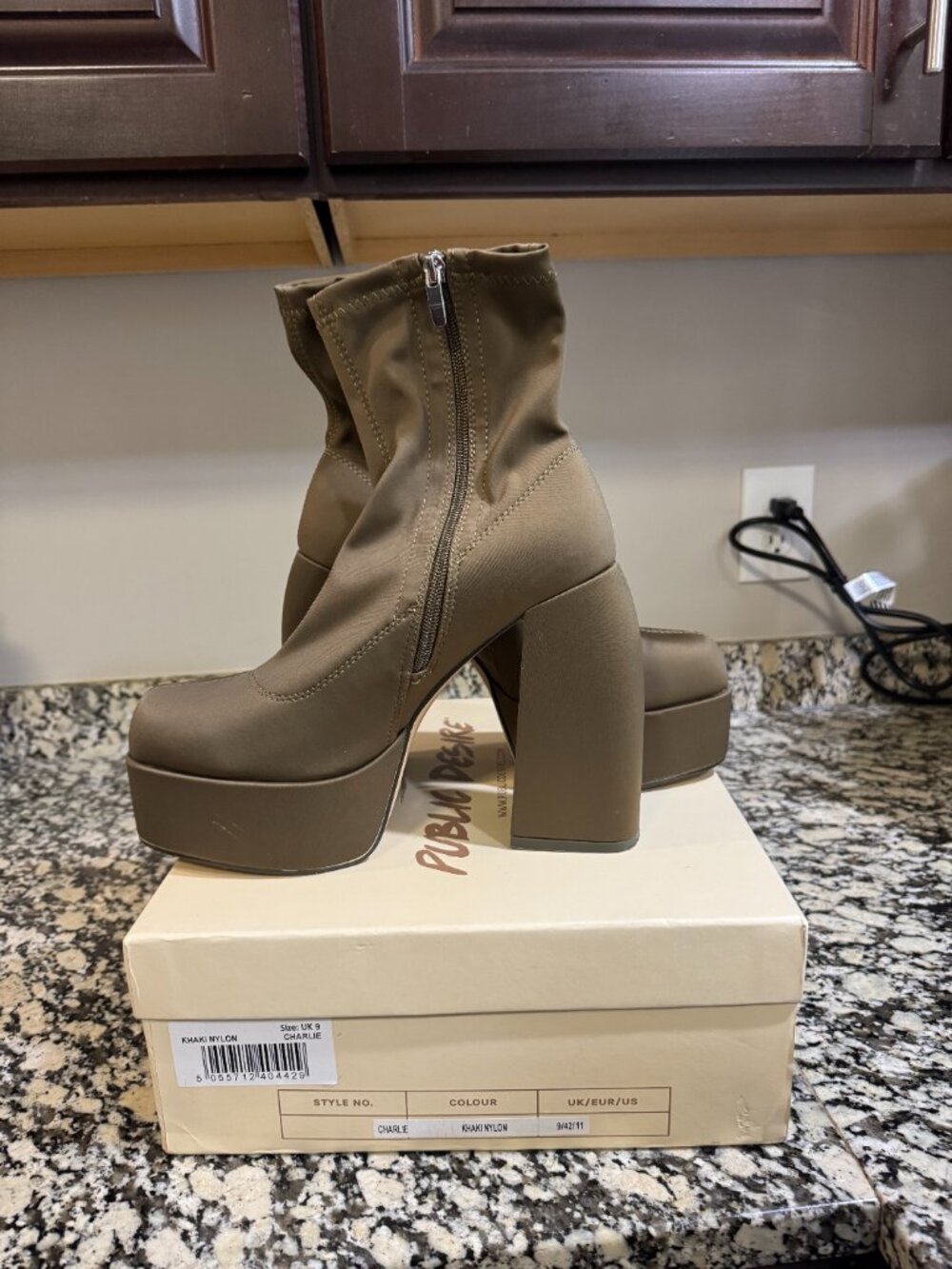 Platform Boots - Picture 2 of 5